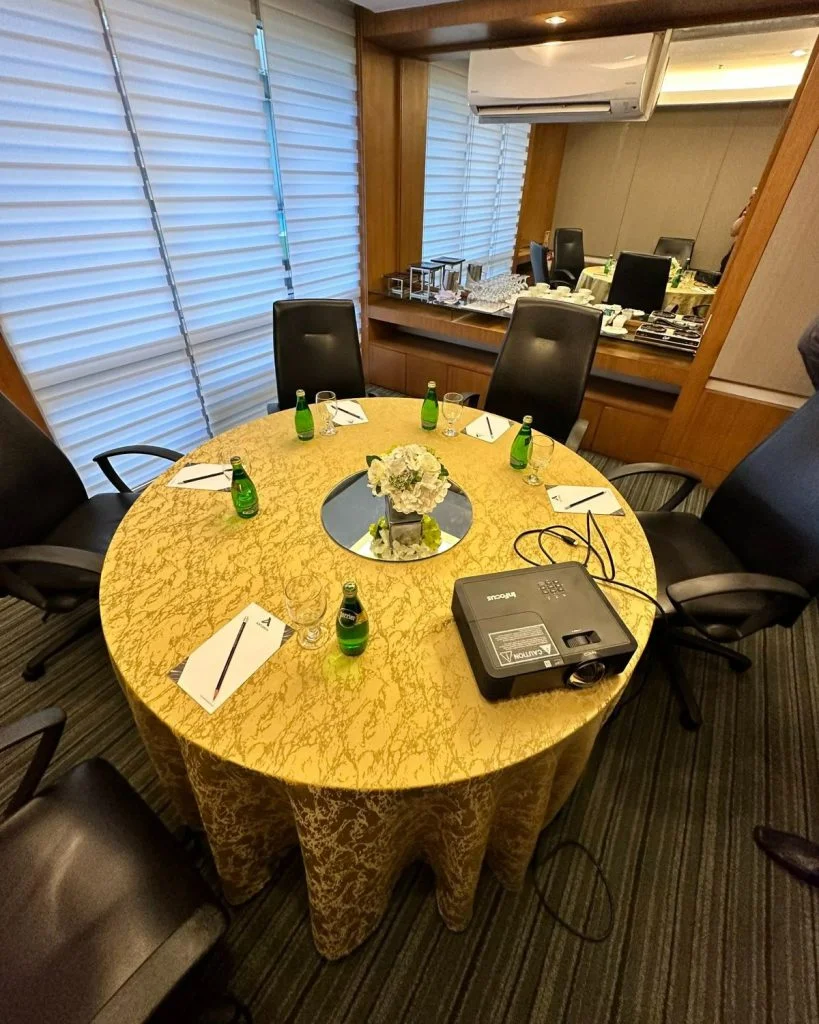 Boardroom-1-819x1024